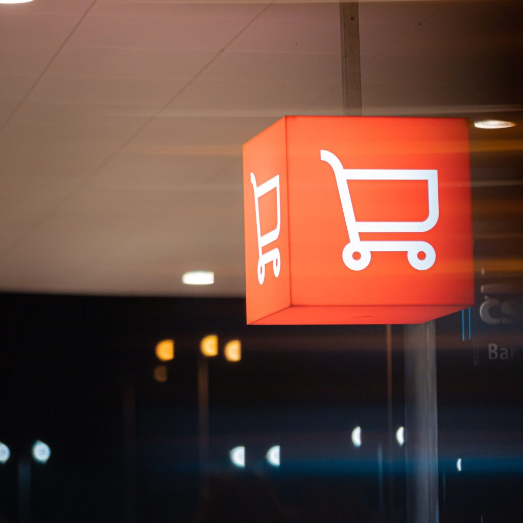 Magalu: o cartão de quem compra na loja e no app